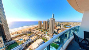 Hilton Hotel Residence 2 bed 2 bath with Car Park 12704